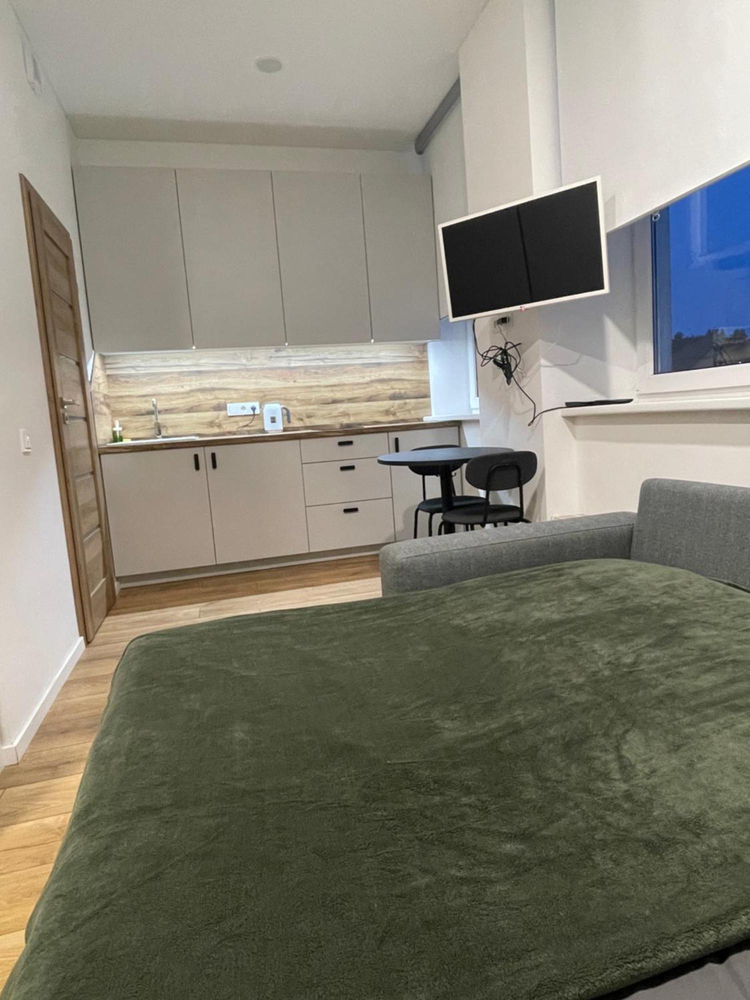 Airport Apartment 32 Self Check-In Free Parking VNO Extérieur photo