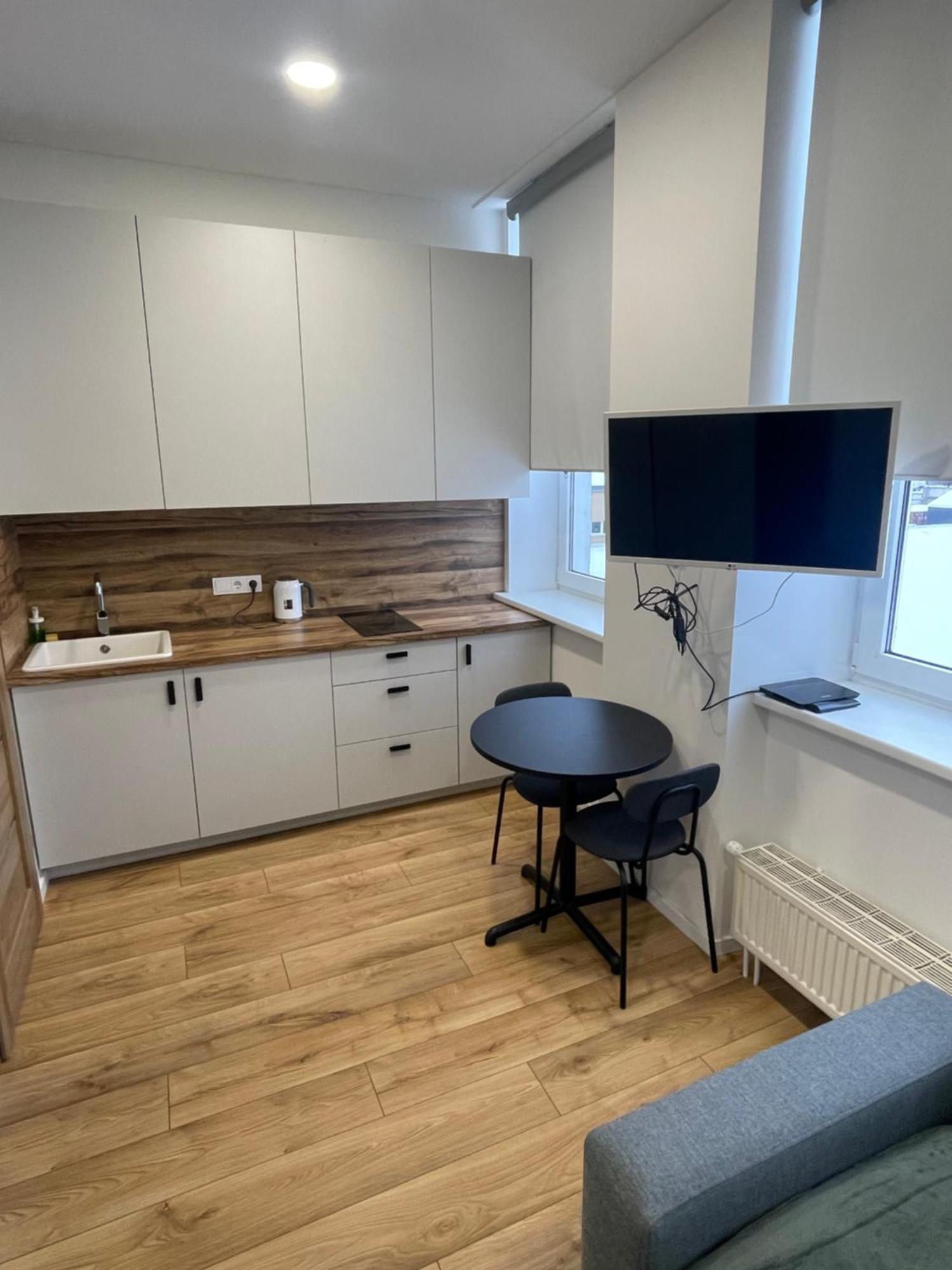 Airport Apartment 32 Self Check-In Free Parking VNO Extérieur photo